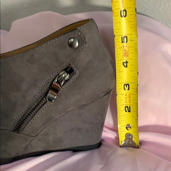 CL LAUNDRY BRAND NEW SIZE 6 BEAUTIFUL HEELS - Picture 12 of 12